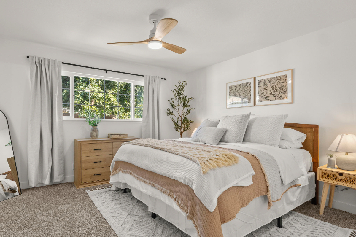 Immaculate & Spacious Ventura Home - Photo 4