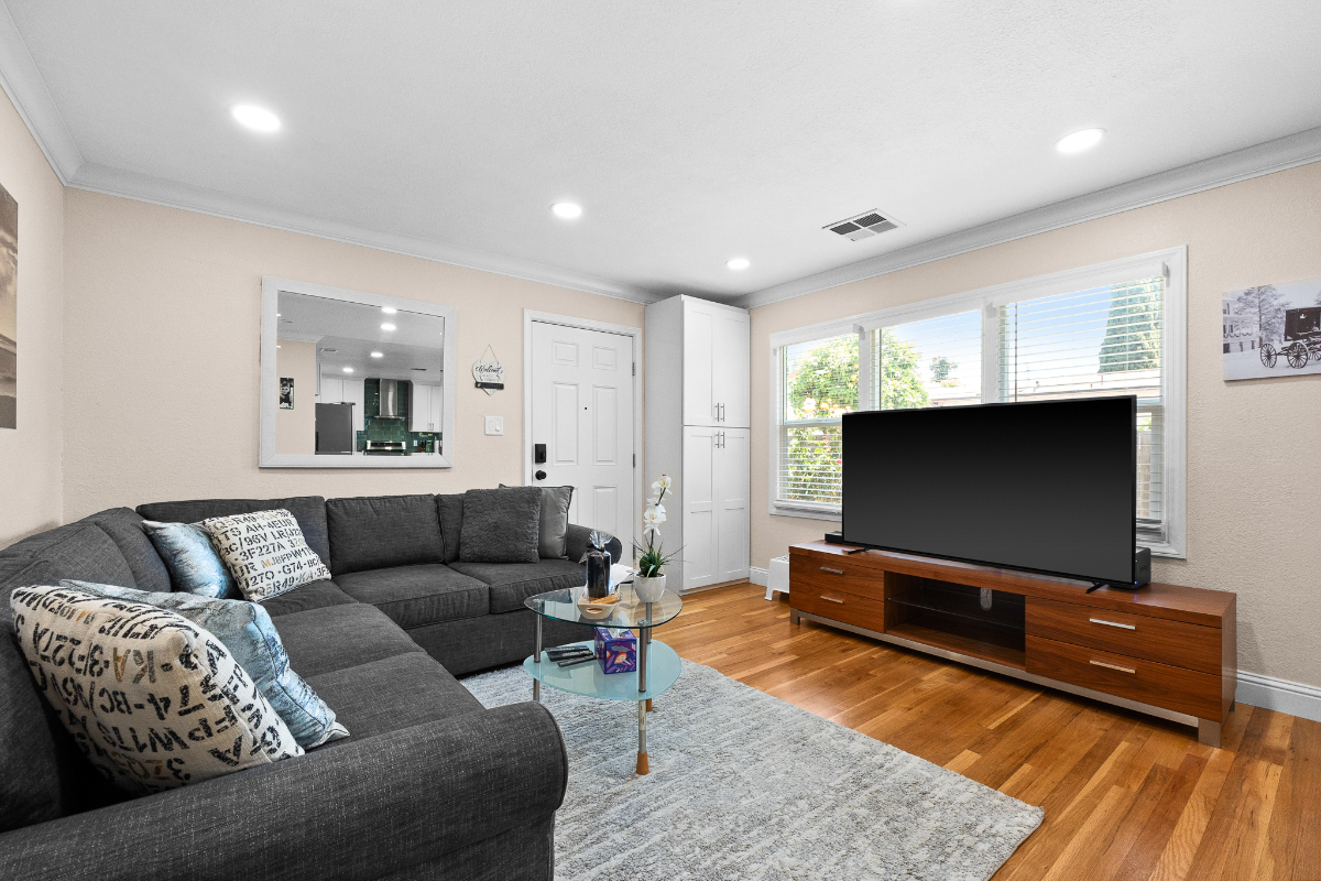 Fully remodeled 2 bedroom, 2 baths Triplex unit by Japan Town of San Jose, CA - Photo 6