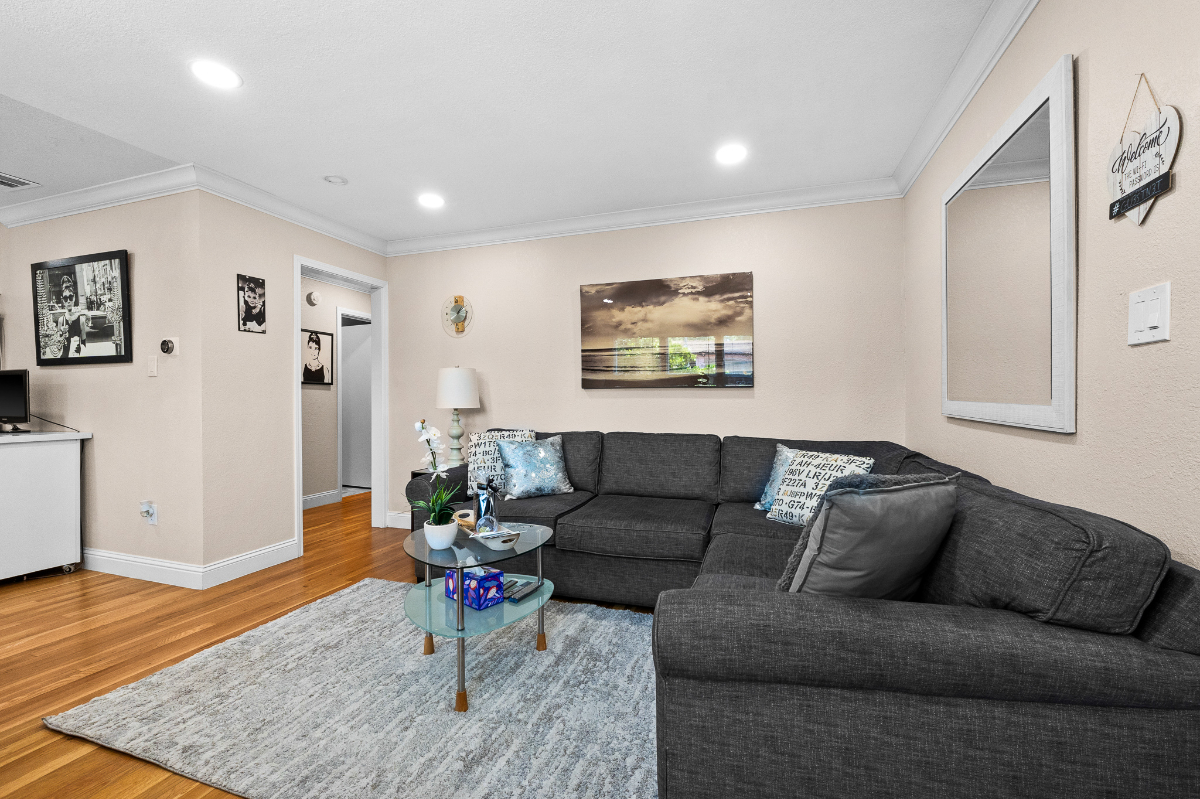Fully remodeled 2 bedroom, 2 baths Triplex unit by Japan Town of San Jose, CA - Photo 4