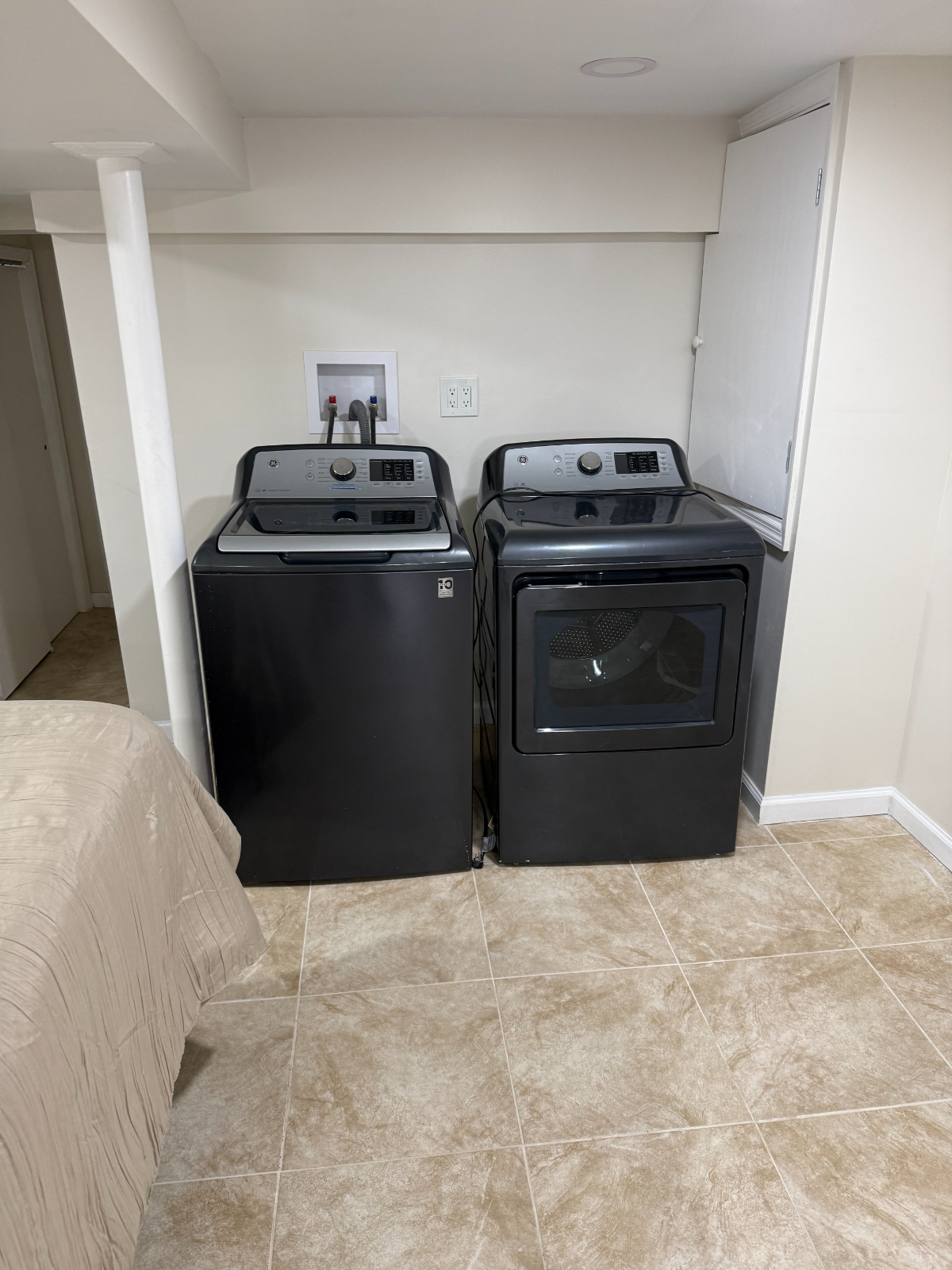 Stylish Studio with Modern Amenities and Prime Location - Photo 9