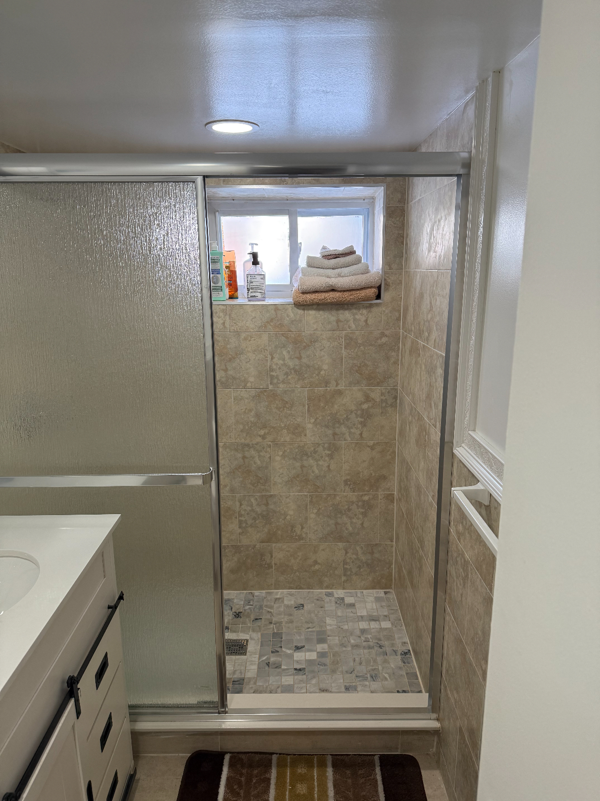Stylish Studio with Modern Amenities and Prime Location - Photo 8