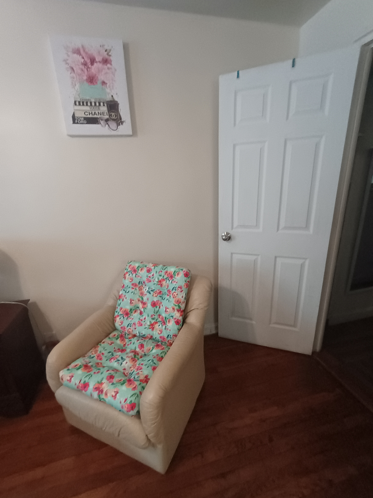 Charming and Fully Furnished 2-bedroom Home - Perfect Location & All Essentials Included - Photo 6