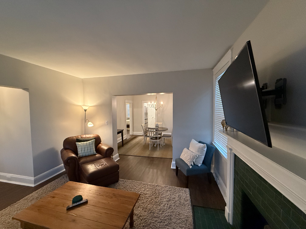 Hyde Park 2 Bedroom 1 Bathroom - Photo 5