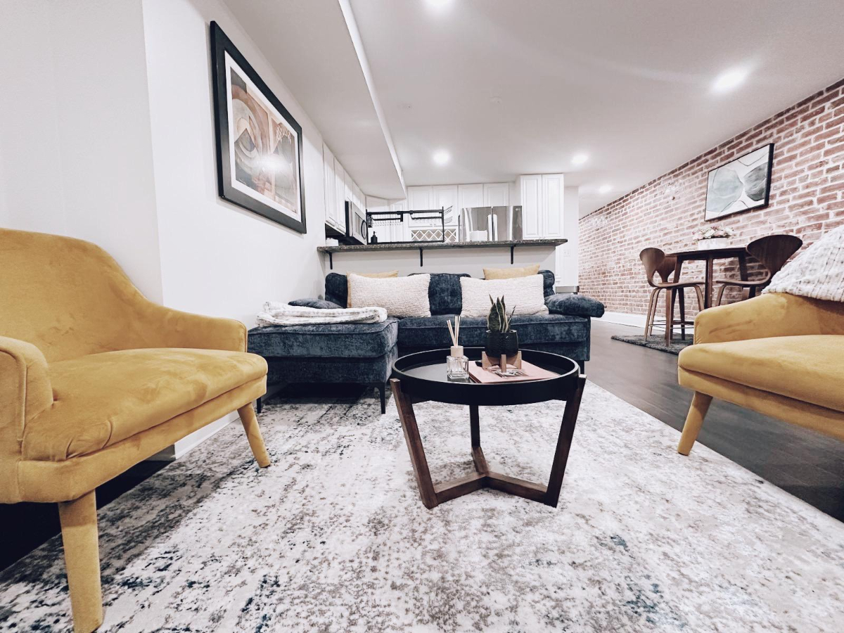 Chic Retreat Near Capitol Hill with Office Space & SoulCycle Bike - Photo 1