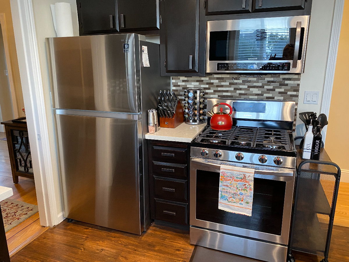 Parkside Gem - 3 bedroom 1.5 bathrooms with ocean views - Photo 4