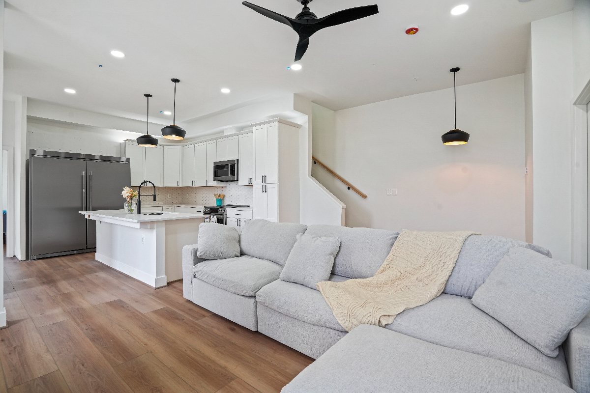Luxury Living at Capitol Hill Co-Living - Photo 3