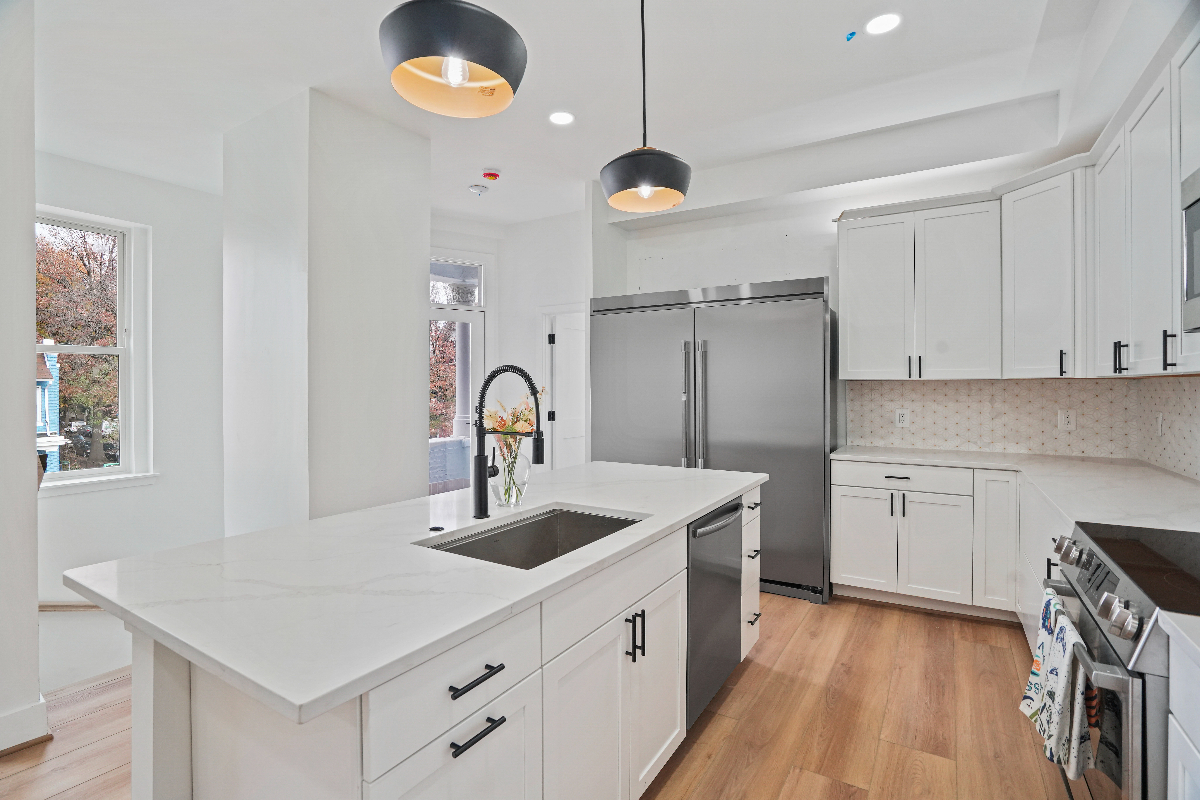 Luxury Living at Capitol Hill Co-Living - Photo 5