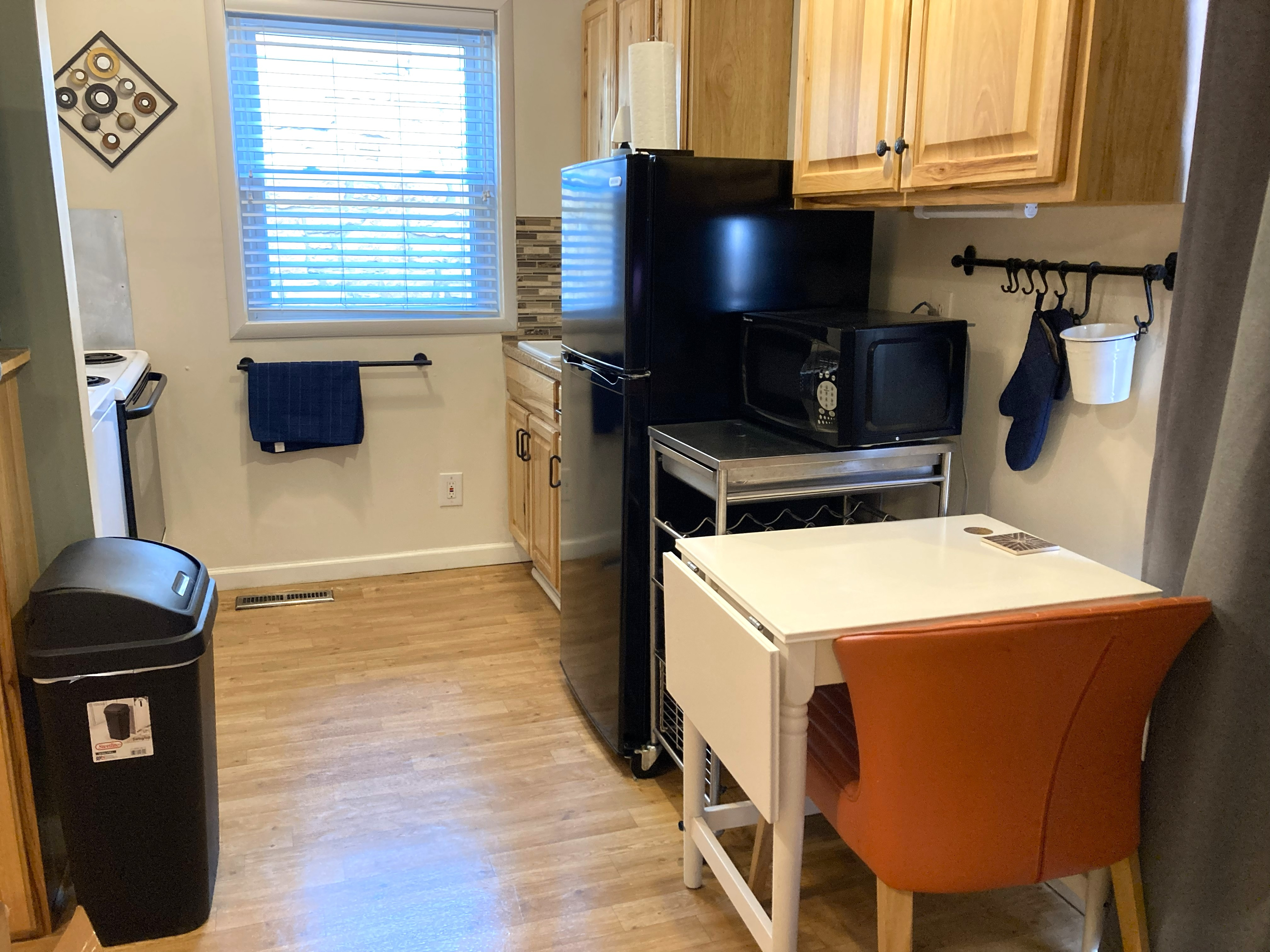 West Plaza Furnished Studios Unit 2W - Photo 12