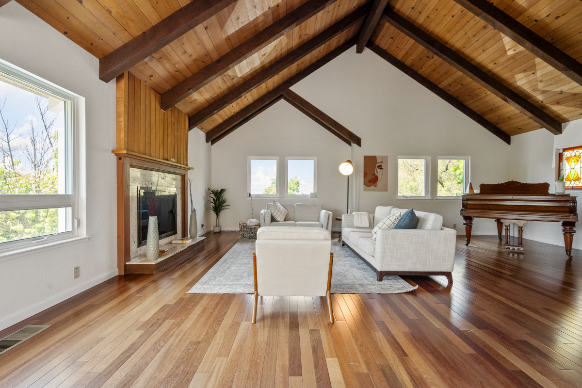 Experience Ranch Living with City views - Photo 4