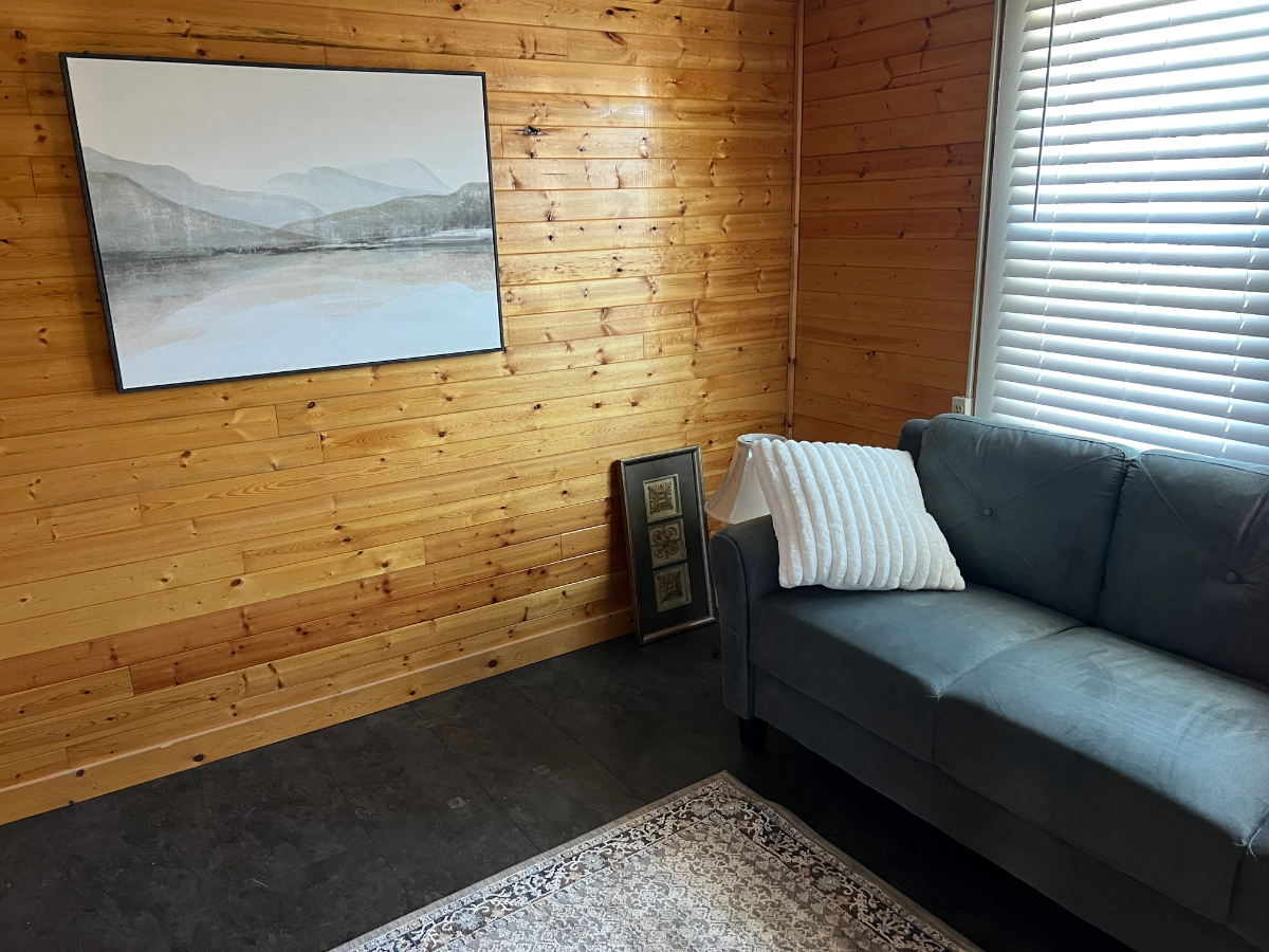 Room No. 1 with shared bathroom - Photo 3