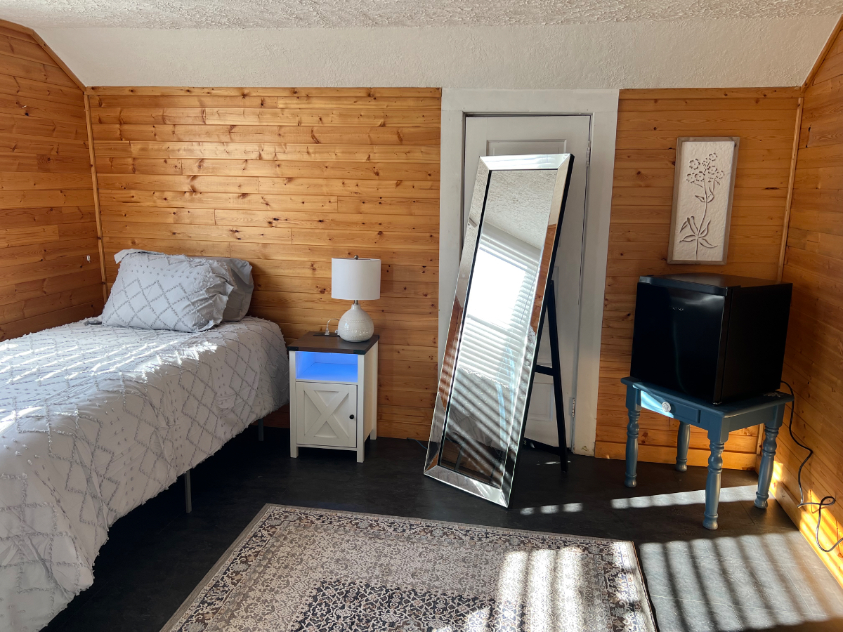 Room No. 1  with shared bathroom - Photo 6