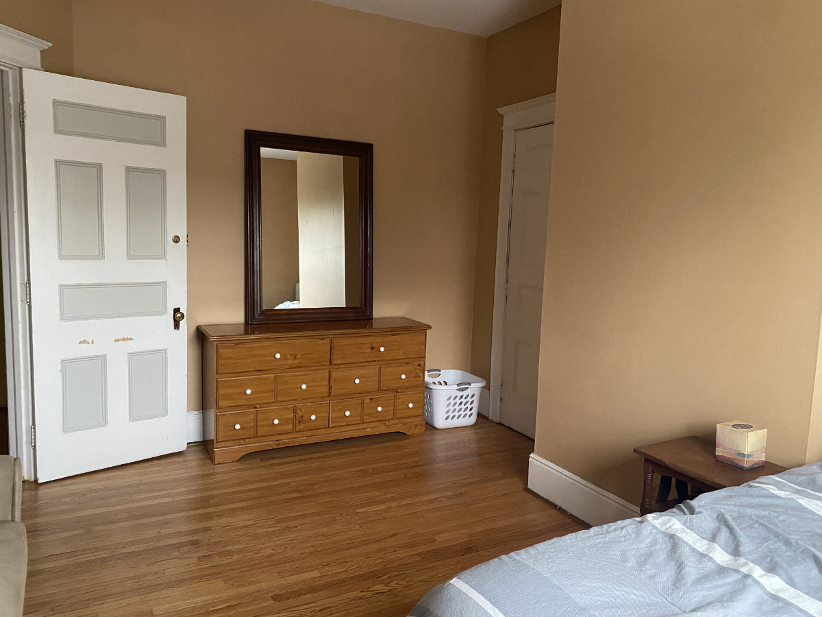 Spacious rooms close to hospitals - Photo 9