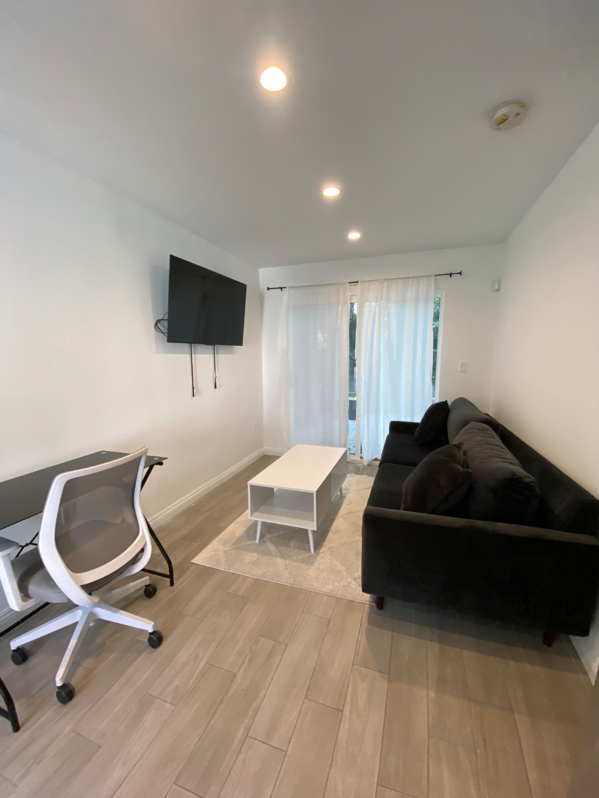 Detached Guest House (ADU) For Rent - Furnished - Photo 4