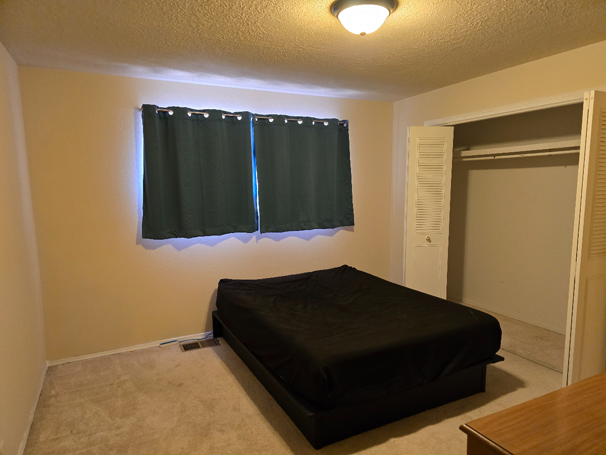 All Comfort in Spacious Albuquerque Queen Bedroom