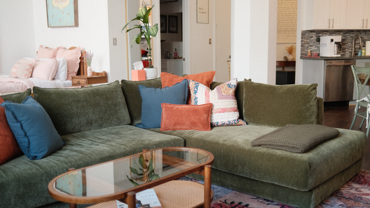 AVAIL Jan 1st,2027 - Pet Friendly + MASSIVE, Whimsical and Meticulously Maintained Loft Prime Willia - Photo 5