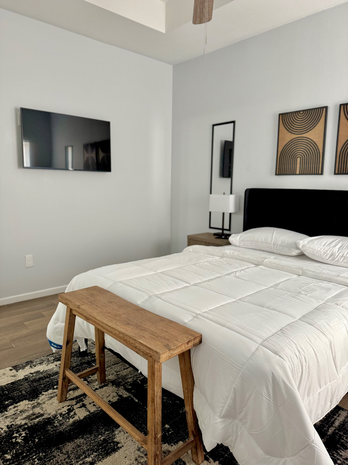 Luxury 1BR Apartment in McAllen | All Utilities Included, In-Unit W/D, 2 Parking Spots - Photo 8
