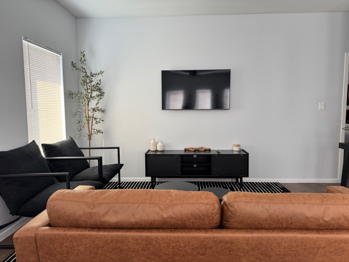 Luxury 1BR Apartment in McAllen | All Utilities Included, In-Unit W/D, 2 Parking Spots - Photo 10