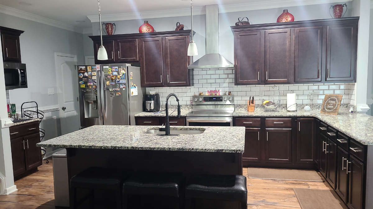 Spacious Room for Rent in quiet neighborhood - Photo 11