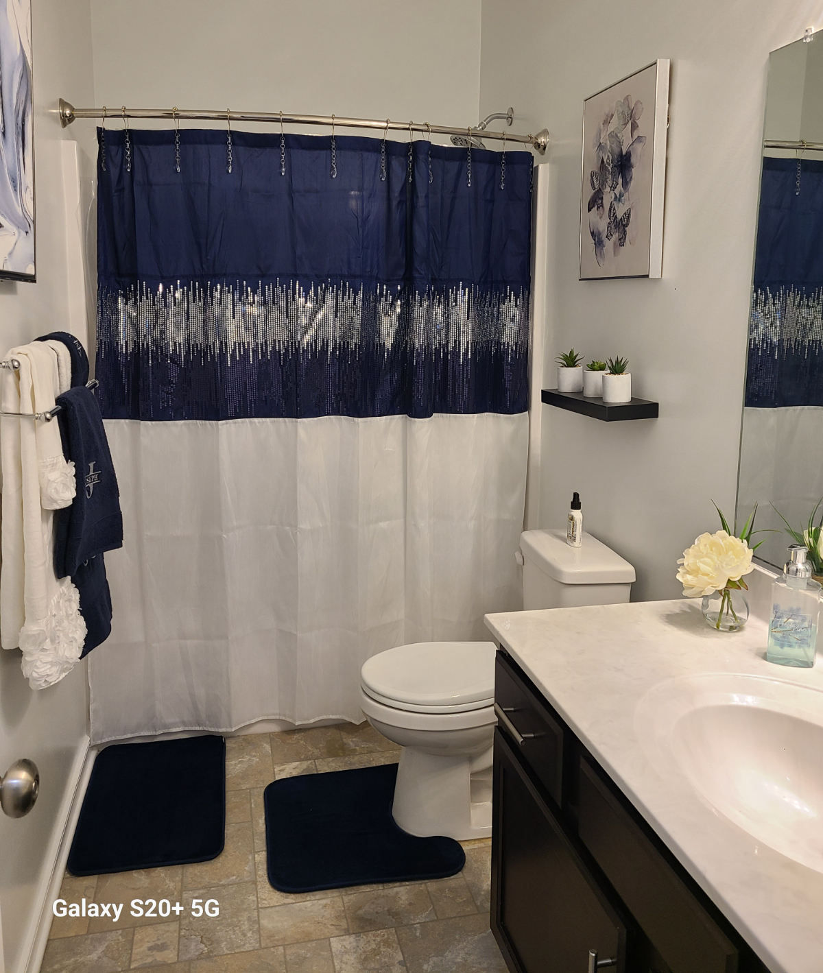 Spacious Room for Rent in quiet neighborhood - Photo 12