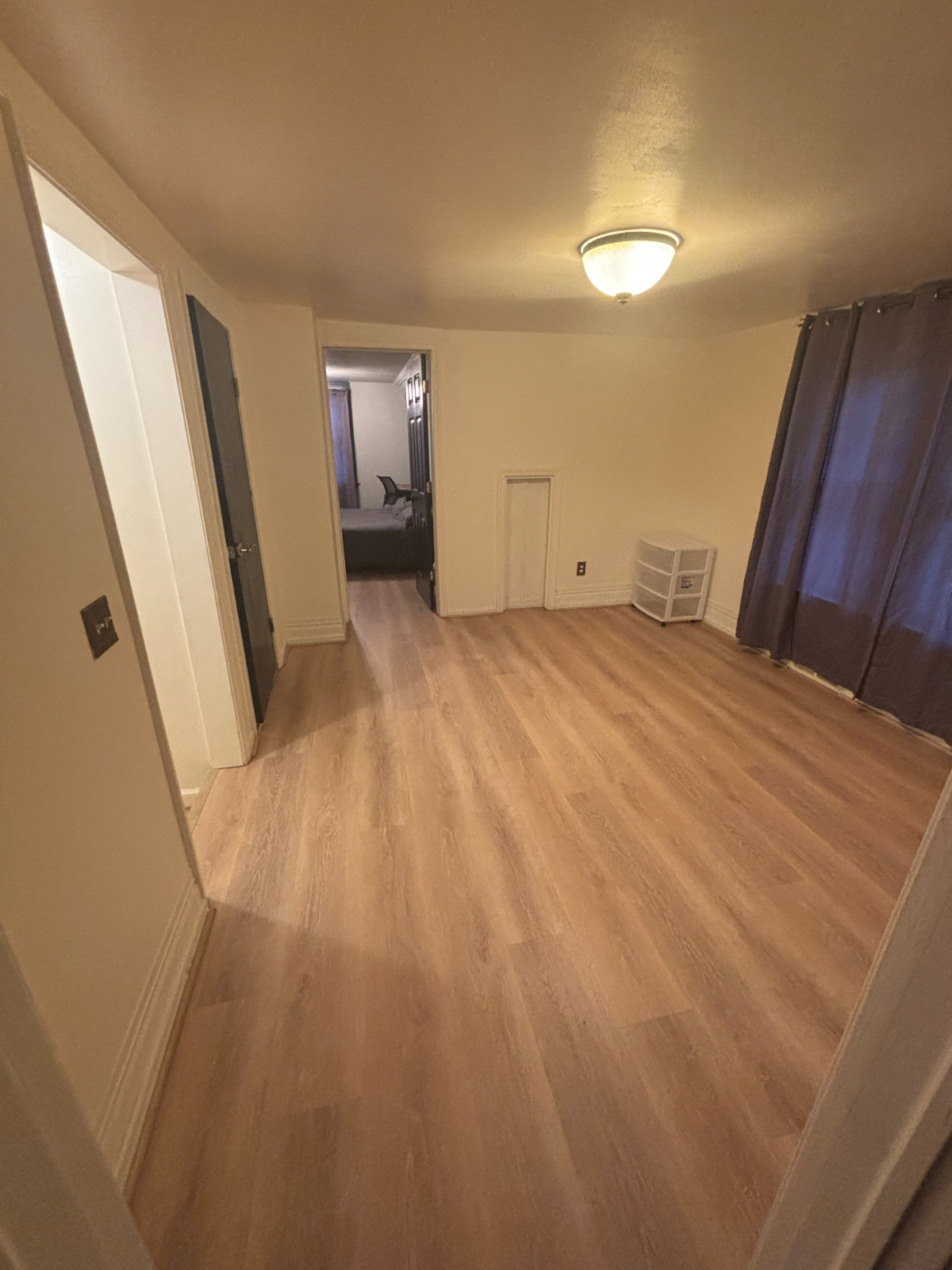 Private room B with shared bathroom - Photo 5