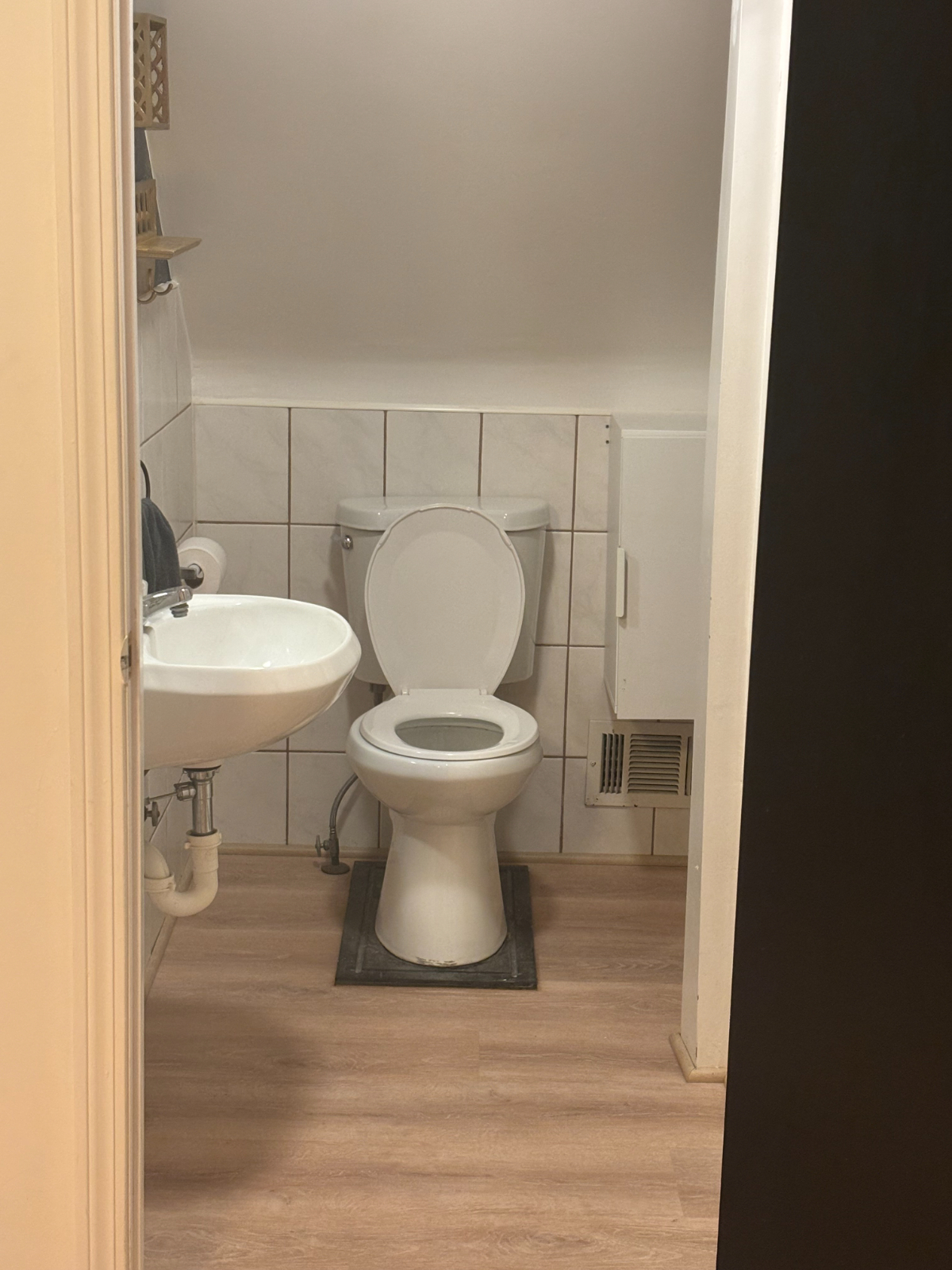 Private room B with shared bathroom - Photo 6