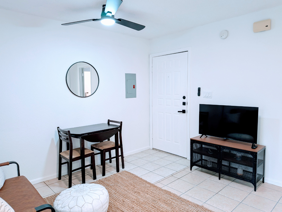 Hyde Park Ground Floor Studio Apartment - Photo 2