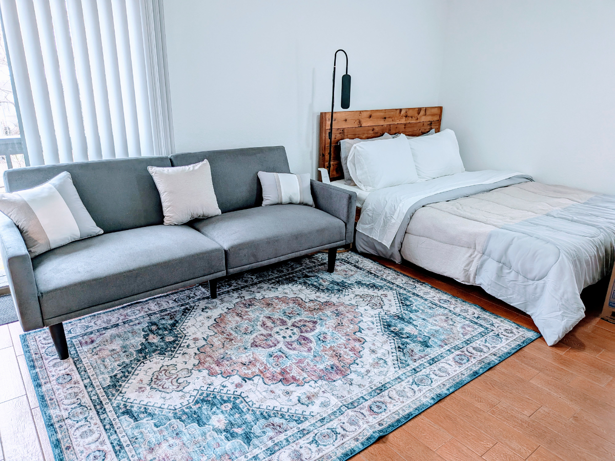 Hyde Park Ground Floor Studio Apartment - Photo 1