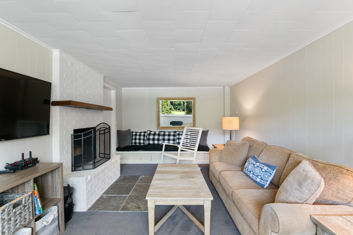 Winter Seasonal Rental Apartment in Wilmington VT - Photo 3