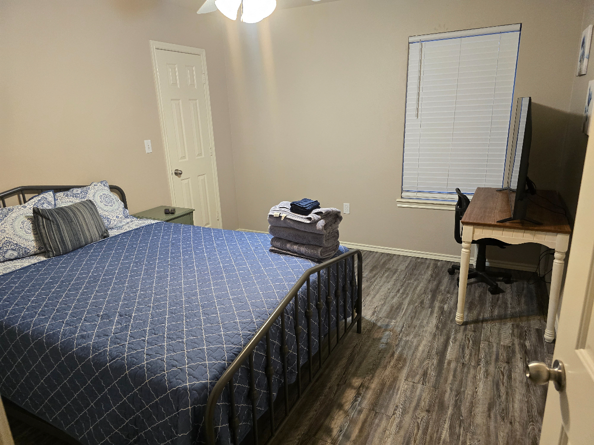 Home Away from Home - Photo 3