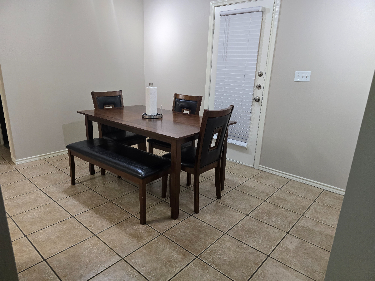 Home Away from Home - Photo 9