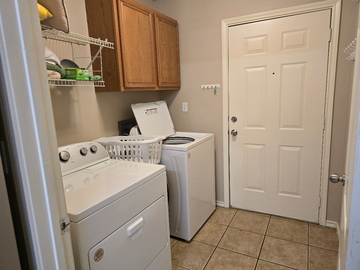 Home Away from Home - Photo 10