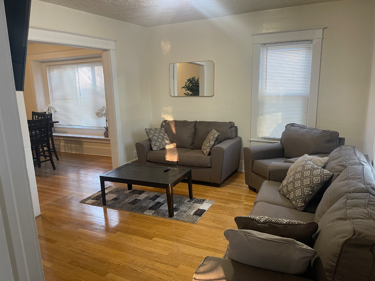 Rochester Perfect Stay - Beautiful 2BR Apartment with All Comforts & Idyllic Location - Photo 8