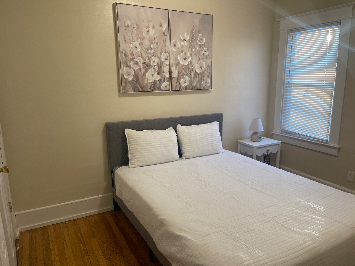 Rochester Perfect Stay - Beautiful 2BR Apartment with All Comforts & Idyllic Location - Photo 10