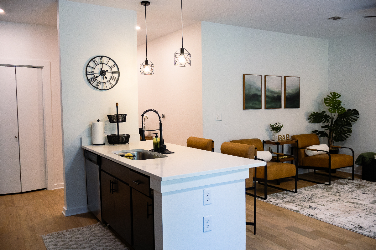 Chic Austin Condo - Modern Comforts & Prime Location - Photo 5