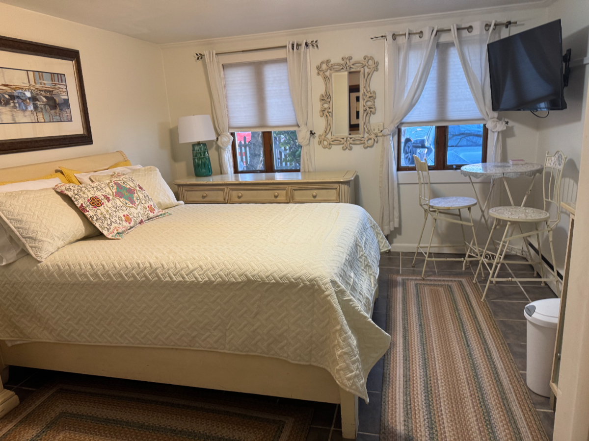 Seaside Cottage Suite - Photo 2