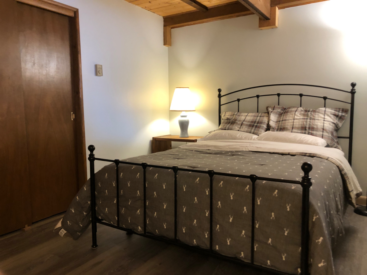 Cozy and rustic townhouse in Pittsfield VT - Photo 3