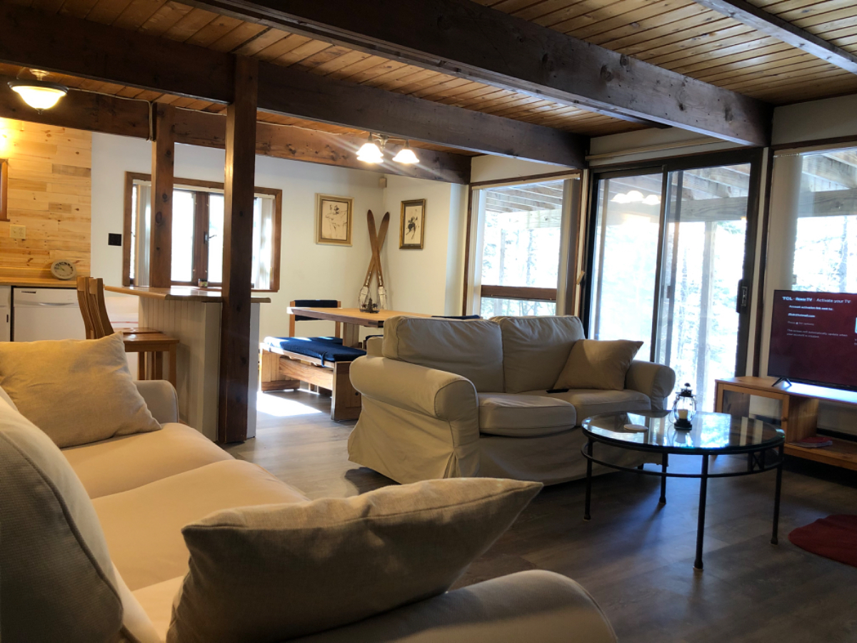 Cozy and rustic townhouse in Pittsfield VT - Photo 4