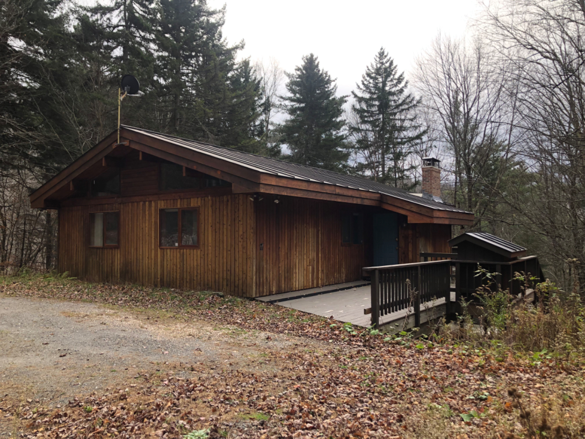 Cozy and rustic townhouse in Pittsfield VT - Photo 5