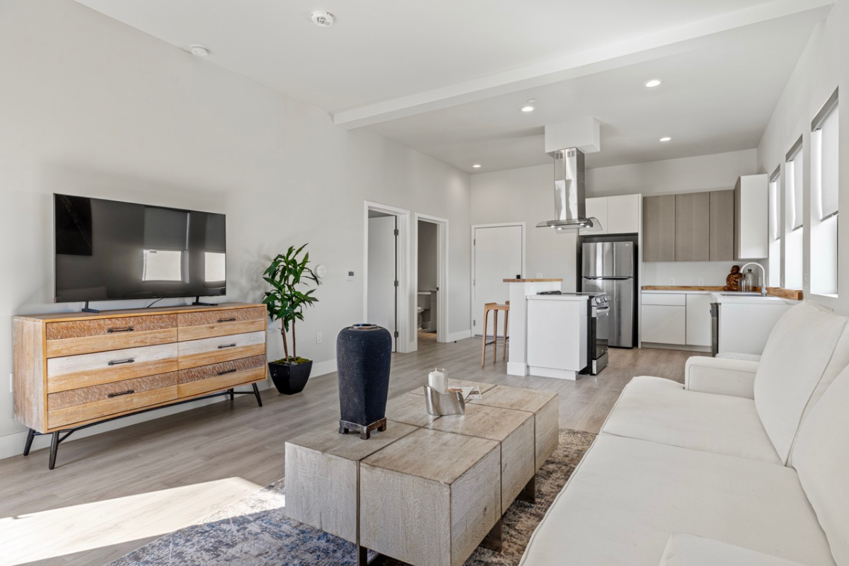New Boutique Midtown Apartment - Photo 2