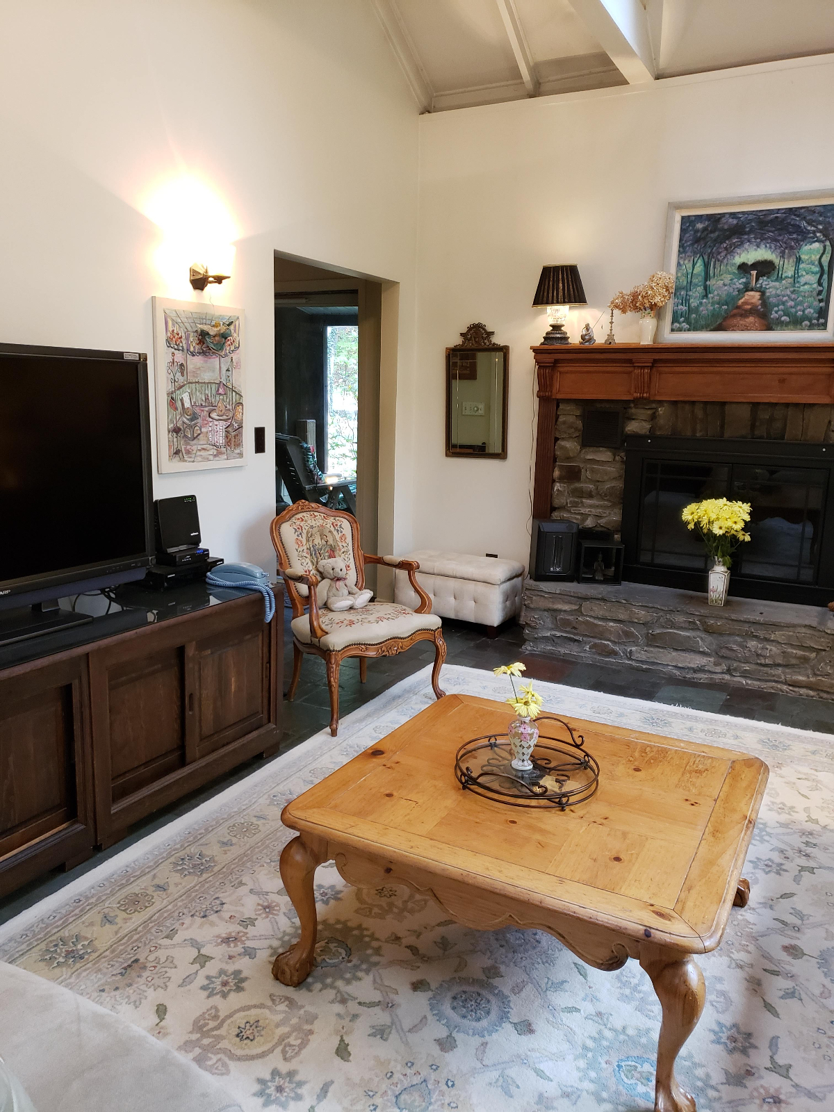 Charming Creekside Getaway - Photo 9