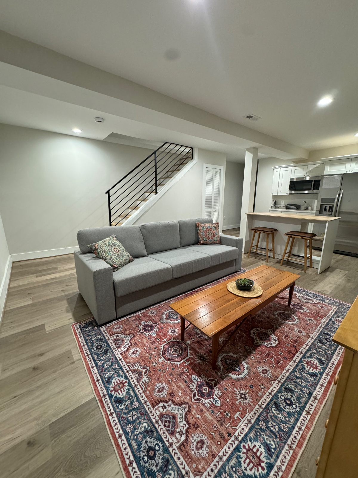The Cozy Retreat - Private Garden Apt w/ Parking - Photo 9
