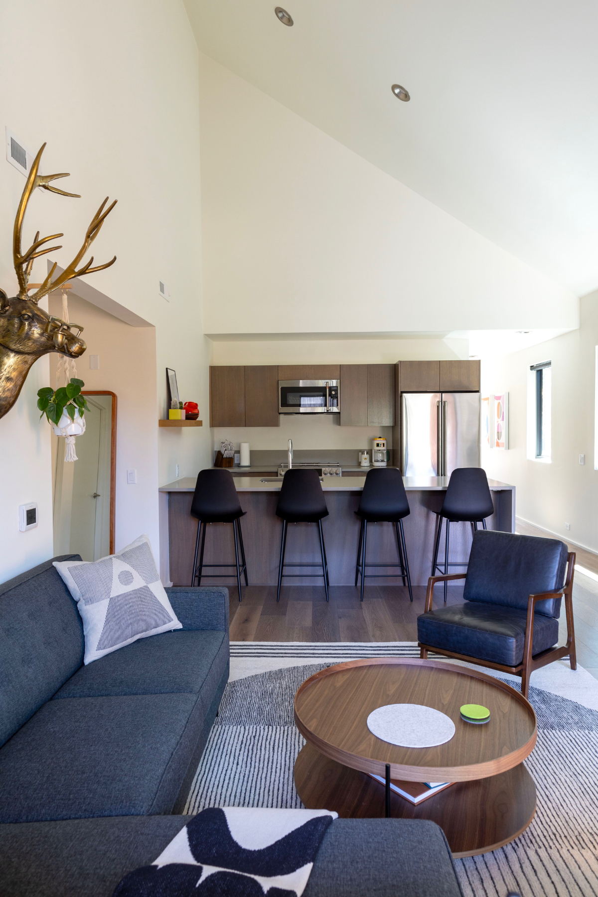 Modern Mountain Cottage in Sisters, Oregon - Photo 2