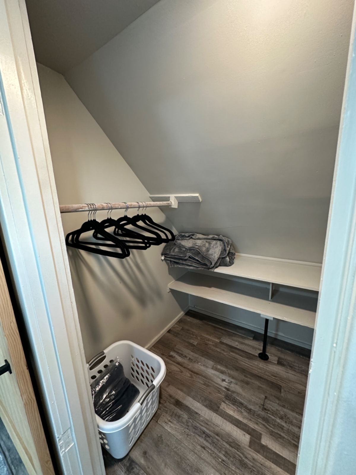 Spacious home just minutes from downtown Puyallup and the local hospital,perfect for roommates looking to enjoy a vibrant, convenient... - Photo 4