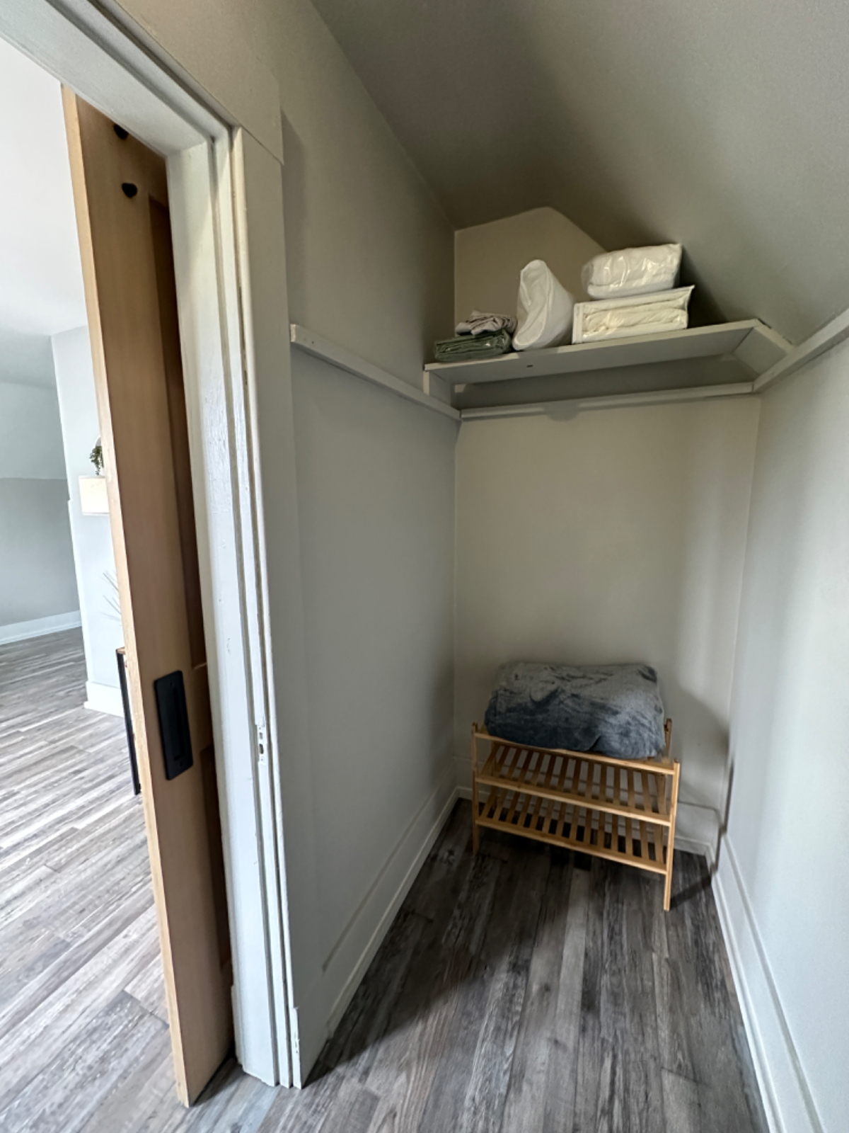 Spacious home just minutes from downtown Puyallup and the local hospital,perfect for roommates looking to enjoy a vibrant, convenient... - Photo 4