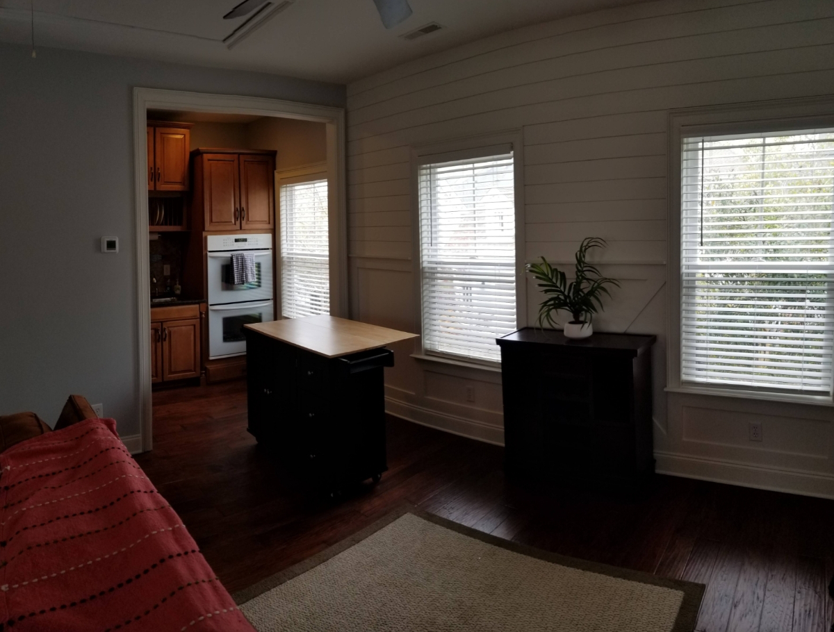 Idyllic Island Retreat - Luxe Studio Oasis with Deluxe Amenities - Your Pet-Friendly Sanctuary - Photo 5
