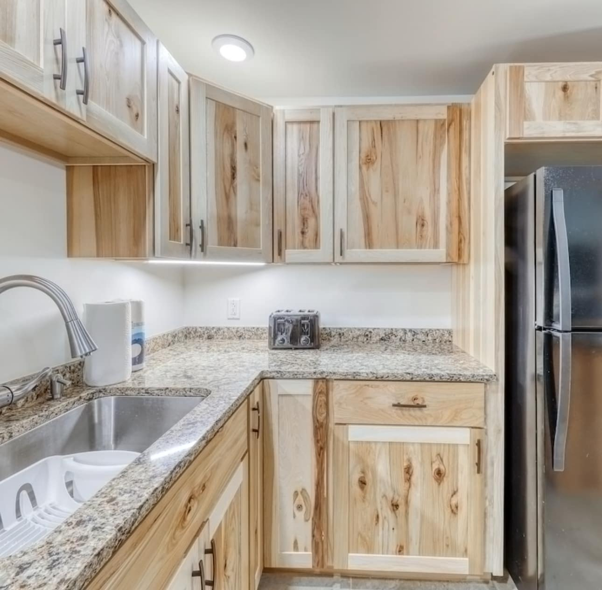 Ski-In/Ski-Out Condo at Sugarbush - Rustic Charm & Prime Location - Photo 6