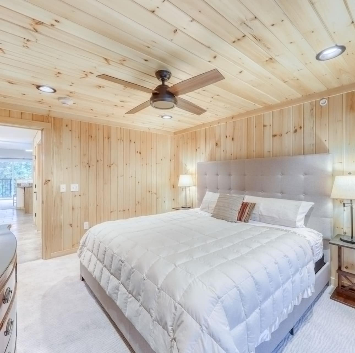 Ski-In/Ski-Out Condo at Sugarbush - Rustic Charm & Prime Location - Photo 7