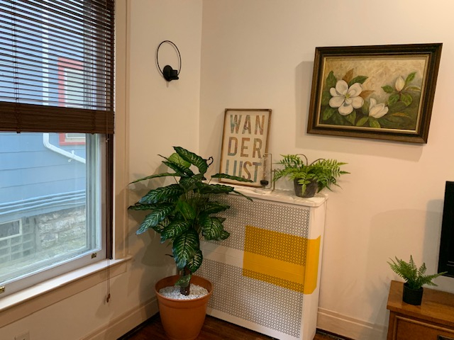 Home away from home! one bedroom apartment with separate entrance and parking! - Photo 9