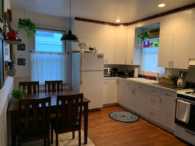 Home away from home! one bedroom apartment with separate entrance and parking! - Photo 7