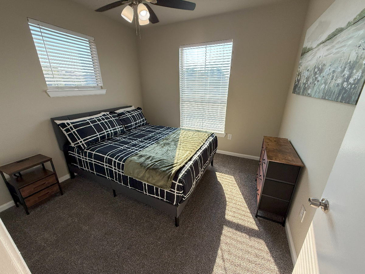 Luxury Modern 1Bd - Cozy, Central & Affordable - Photo 11